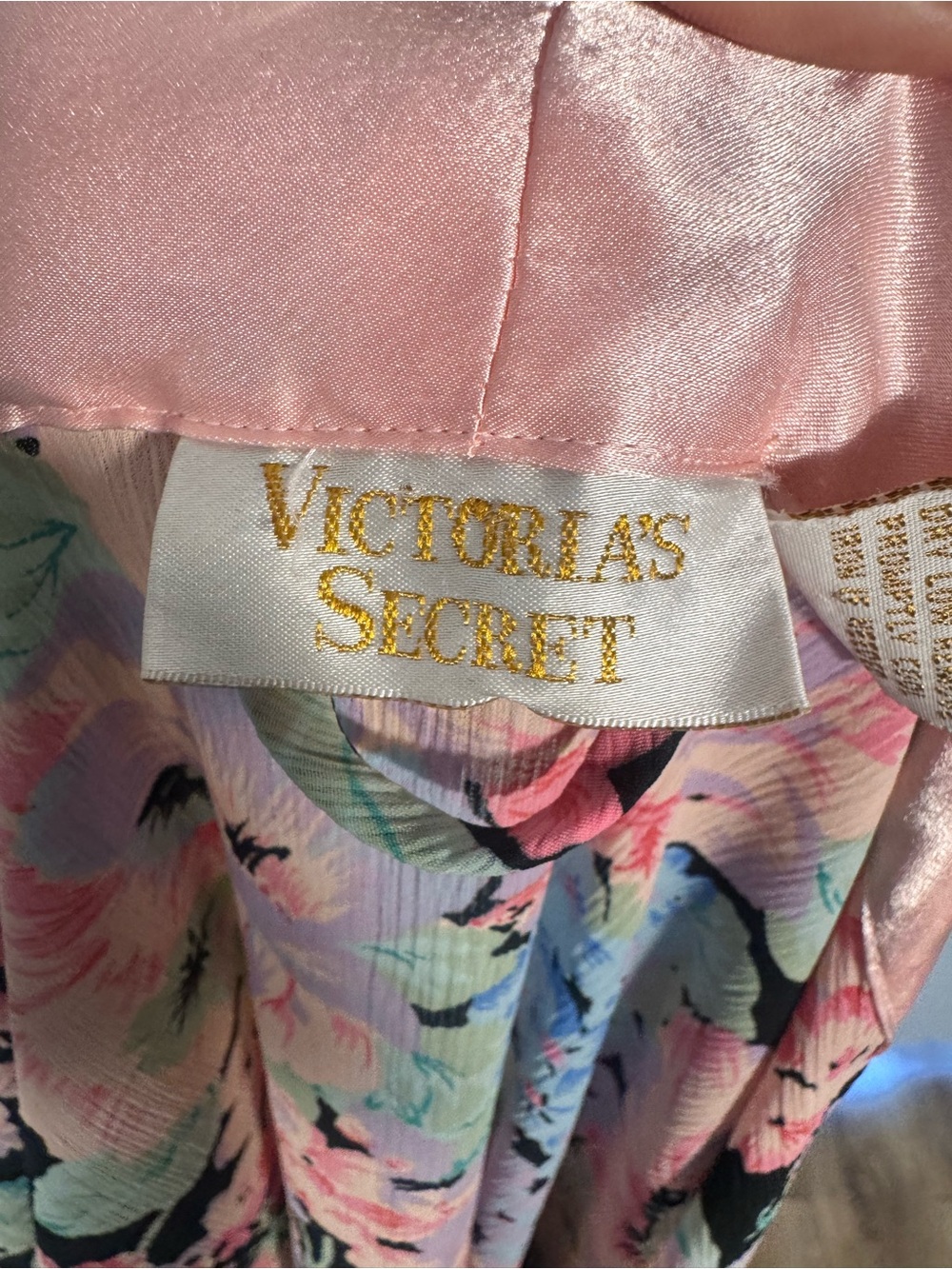 Vintage 90s Victoria’s Secret Floral Satin Trim Robe - Picture 6 of 7